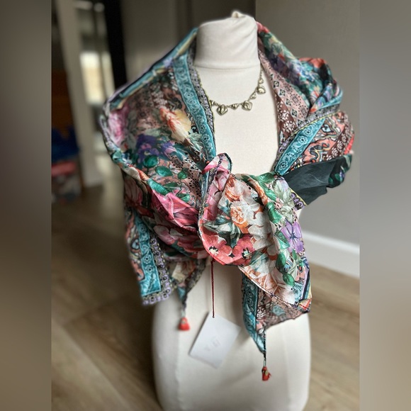 Johnny Was silk scarf - Picture 3 of 14